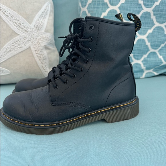 Doc Martens Dr 1460 Y black leather boot US men’s 6 US women’s 7 EU38. - Picture 2 of 6